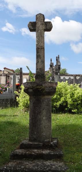 Croix du Cimetière - 02